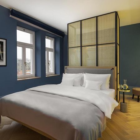 Maximilian Hotel Прага Екстериор снимка