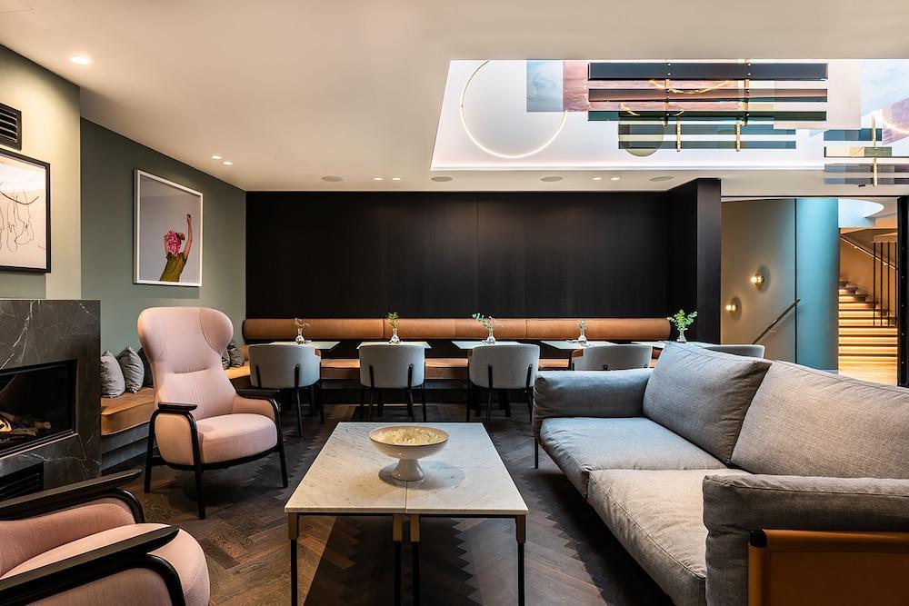 Maximilian Hotel Прага Екстериор снимка