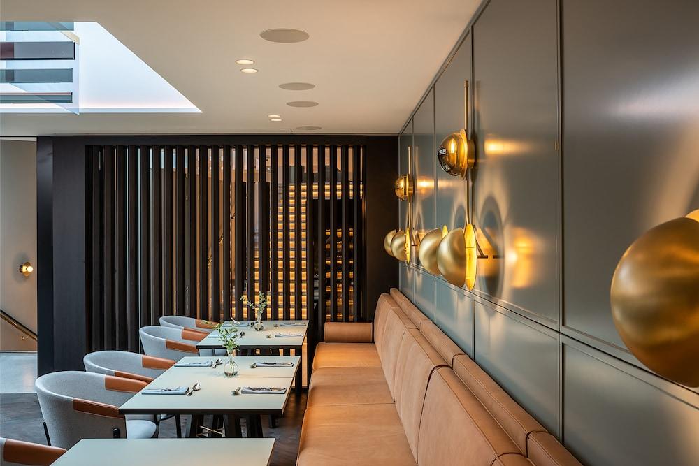 Maximilian Hotel Прага Екстериор снимка