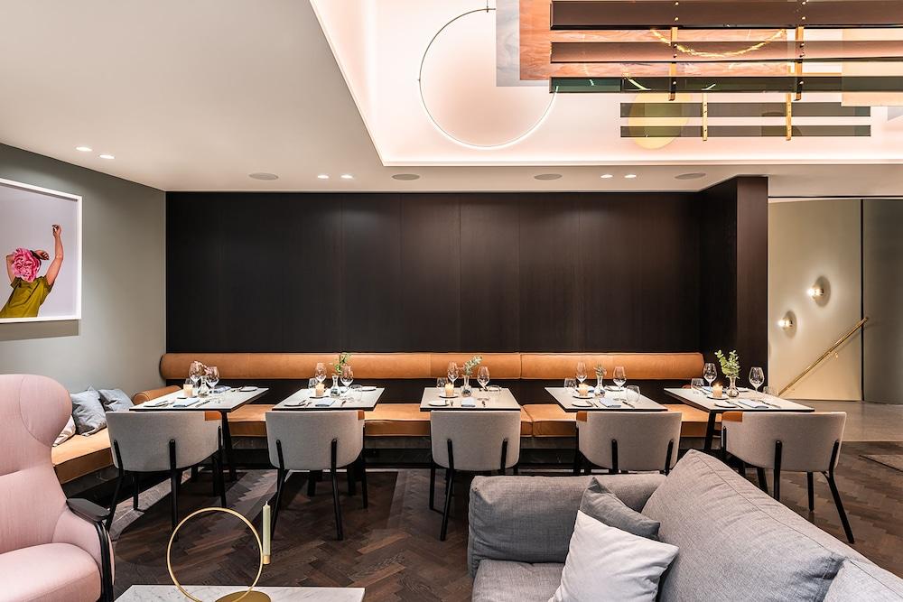 Maximilian Hotel Прага Екстериор снимка